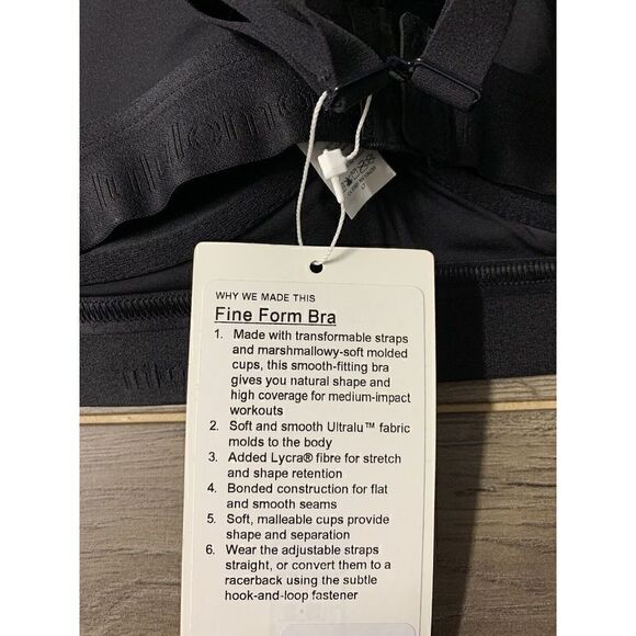 New Women's Lululemon Fine Form Bra - Black - $78 MSRP - - Picture 4 of 5